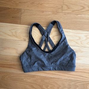 Lululemon sports bra